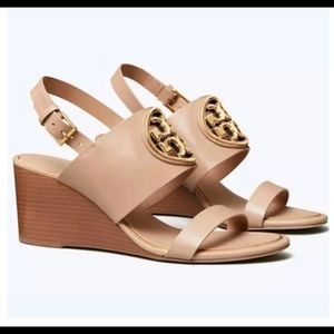 Tory Burch MILLER METAL-LOGO SANDALS 10